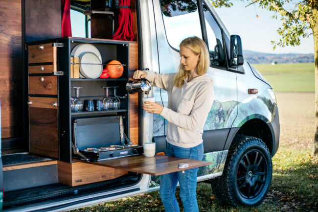 Outdoorküche im ausgebauten Kastenwagen