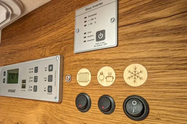 Fahrzeugarbeiten Verkleidung Elektrosteuerung