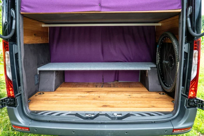 VanEssa Camper Heck-Zwischenladeboden